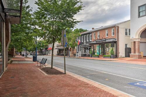 Apartamento Chic Condo With Balcony 1mi To Annapolis Harbor