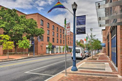Apartamento Chic Condo With Balcony 1mi To Annapolis Harbor