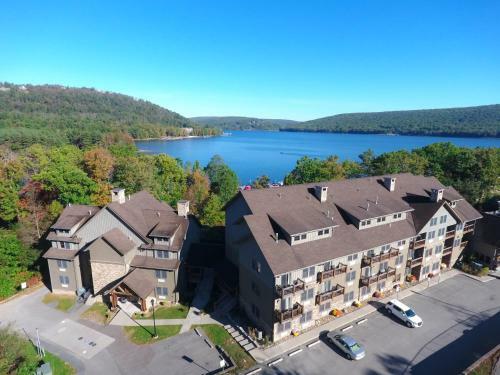 Hotel A123- Studio Lake View Suite, First Floor Unit, Has A Private Balcony!