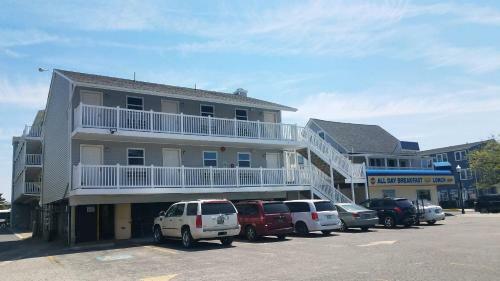 Atlantic Breeze Motel & Apartments