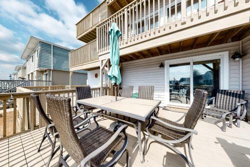 Bayfront Beauty At Mallard Landing