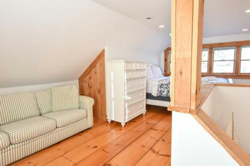 446 Waterfront Fun Awaits In This Huge Family Estate
