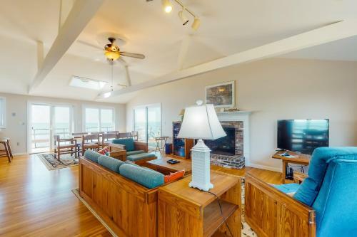 Beaches N' Sunsets
