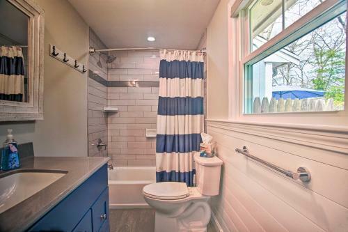 Cape Cod Retreat With Deck - 2 Mi To Beaches!