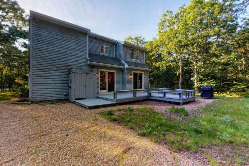 3 Bed 2 Bath Vacation Home In West Tisbury