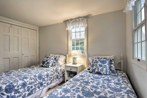 West Hyannisport Home With Deck - Walk To Beach!