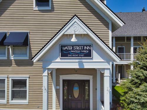 211 Water Street Inn