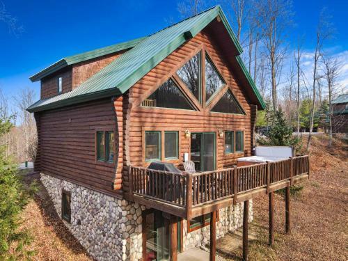 832 Mountain Cabin