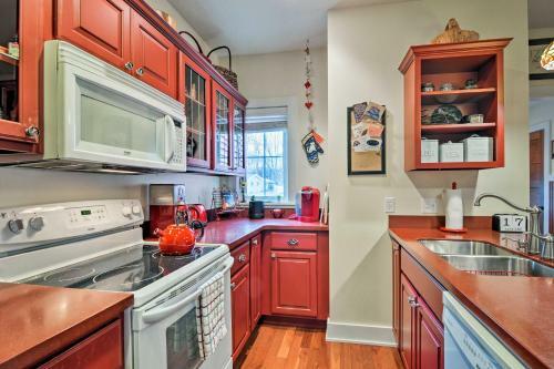 Downtown Home W/ Yard 0.4 Mi To Lake Michigan