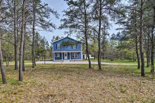 Up North Getaway With Bbq, 3mi To Au Sable River
