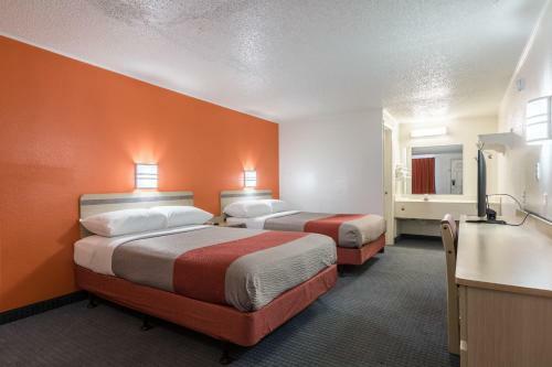Hotel Travelodge By Wyndham Lansing
