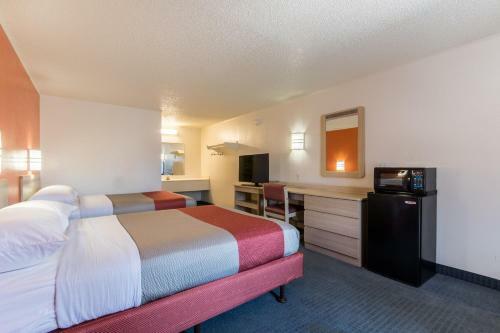 Hotel Travelodge By Wyndham Lansing