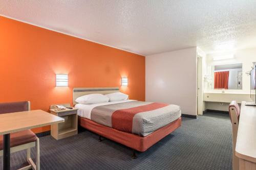 Hotel Travelodge By Wyndham Lansing