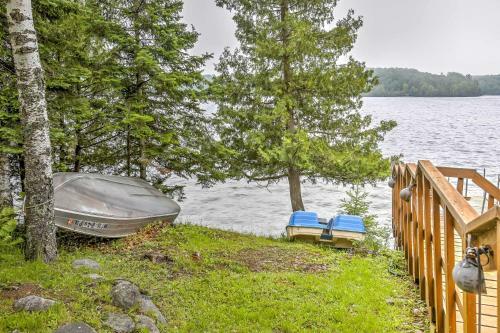 Chicagon Lakefront Cabin With Private Sauna & Dock Home
