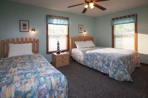 Villa Goshorn Lake Cottage #9