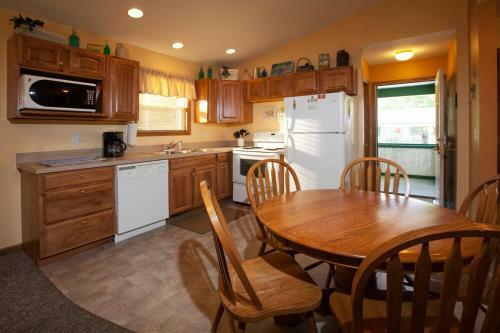 Villa Goshorn Lake Cottage #9