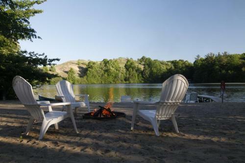 Villa Goshorn Lake Cottage #9