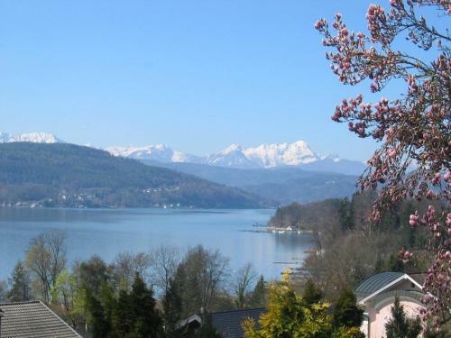 Holiday Apartment Krumpendorf