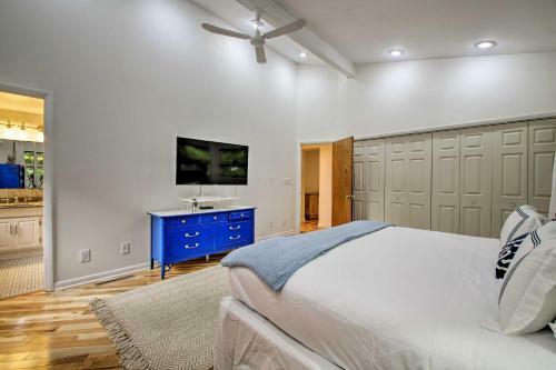 Lake Michigan Family Home With Private Beach Access!