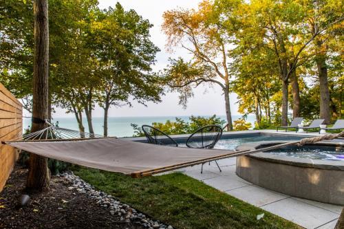 White Pearl Beach House