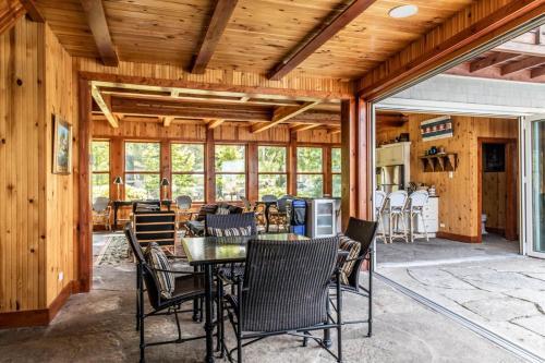 Barefoot Beach House