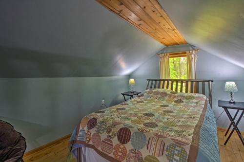 Rustic Cloquet Home With 3-season Porch And Fire Pit