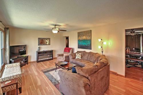 Quaint Duluth Hideaway With Private Fenced-in Yard!