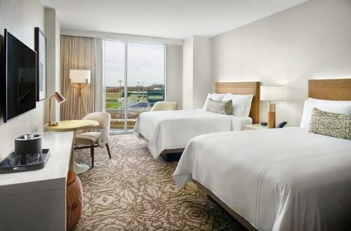 Hotel Omni Viking Lakes