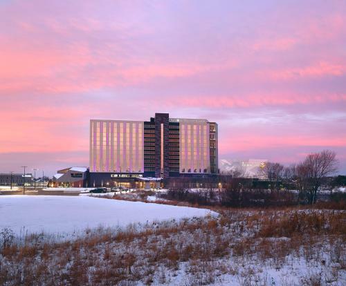 Hotel Omni Viking Lakes
