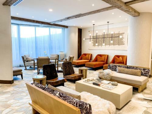 Hotel Omni Viking Lakes