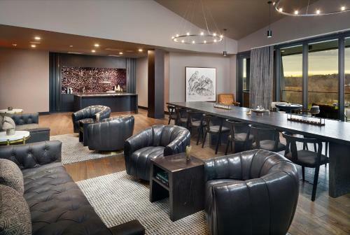 Hotel Omni Viking Lakes