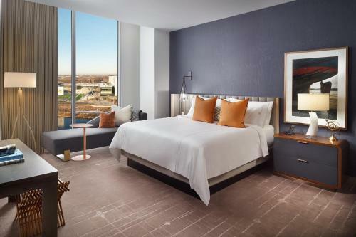 Hotel Omni Viking Lakes