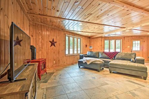 Lakefront Log Cabin With Dock About 9mi To Lutsen Mtn