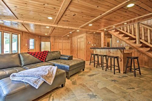 Lakefront Log Cabin With Dock About 9mi To Lutsen Mtn