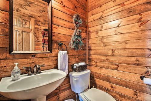 Lakefront Cabin In Pequot Lakes With Private Dock!
