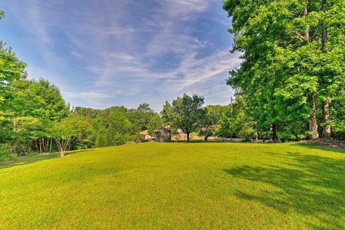 Columbus House With Pool And Balcony, 4 Mi To Downtown