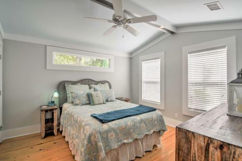 Bay St Louis Cottage - Harbor Half Mi, Beach 1 Mi!