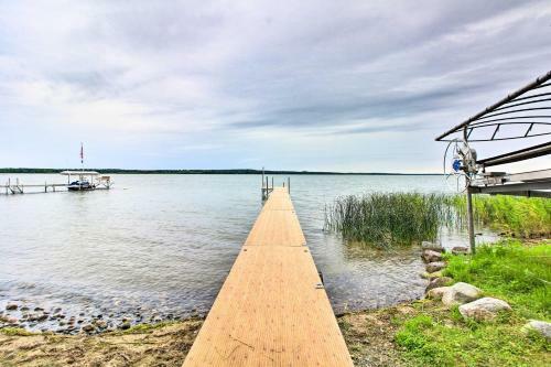 Lakefront Home With Private Dock-15 Mi To Walker