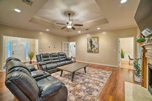 Charming Columbus Home With Game Room, Near Afb!
