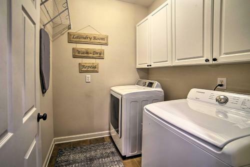 Charming Columbus Home With Game Room, Near Afb!