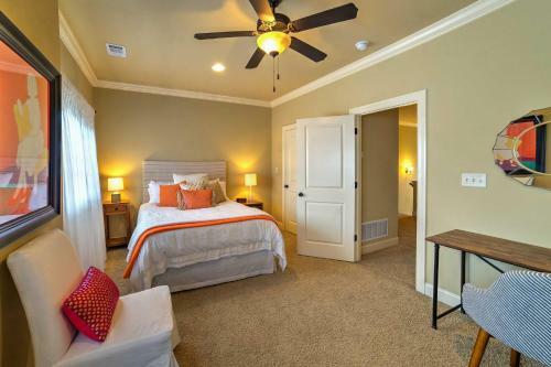 Bright Oxford Townhouse With Pool Access And Patio!