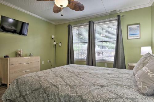 Gulfport Bungalow By Jones Park And Beach Access!