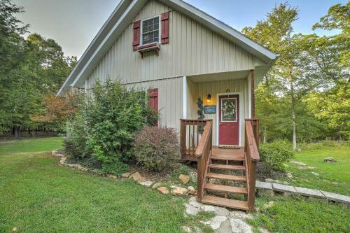 Lakefront Blue Eye Cottage With Hot Tub And Fire Pit!