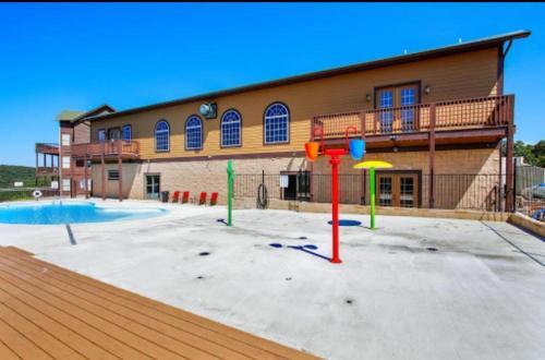 Condo 313