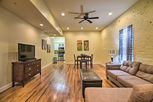 Apartamento Modernized Dtwn Condo With Patio And Grill Access