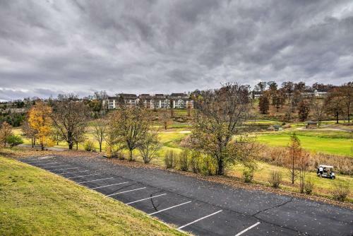 Apartamento Condo Amidst Branson Action With Pool And Golf!