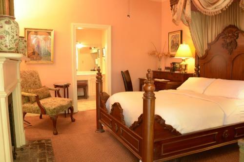 Bed & Breakfast Anchuca Historic Mansion & Inn