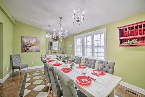 Downtown Branson Home With Pool Mins To The Landing!