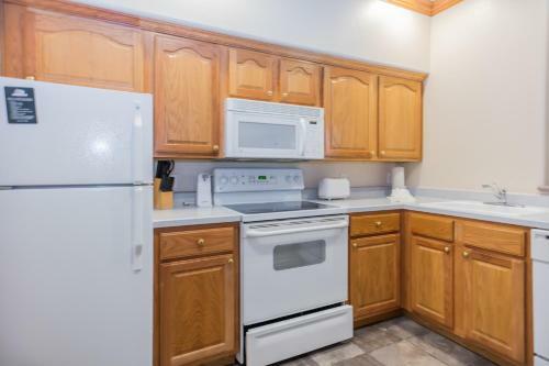 Spacious Condo Off Highway 76 Strip 1br Standard