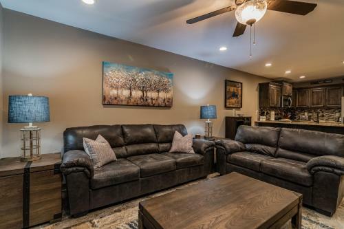Waterfront Three Bedroom Condo, Minutes To Sdc!